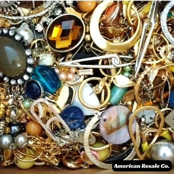 2 Pounds Unsorted Tangled Jewelry Vintage Modern Wear Junk Mystery Treasure Hunt - Picture 2 of 3